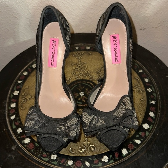 Betsey Johnson Shoes - Betsey Johnson Black Veil LaceOverlay,  Platform Stiletto PeepToe Heels 6.5 Bows